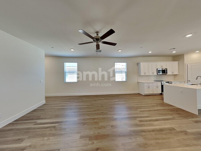 Building Photo - 510 Speckled Orchid Pl