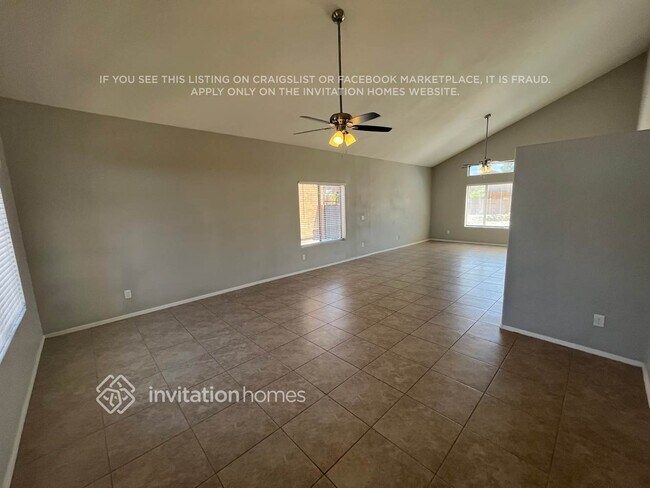 Foto del edificio - 15917 W Cottonwood St