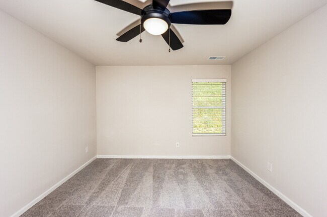 Foto del edificio - NEW CONSTRUCTION! Brand new 1 story home in Deer Brook Crossing.