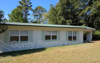 Building Photo - 3037 Noland St