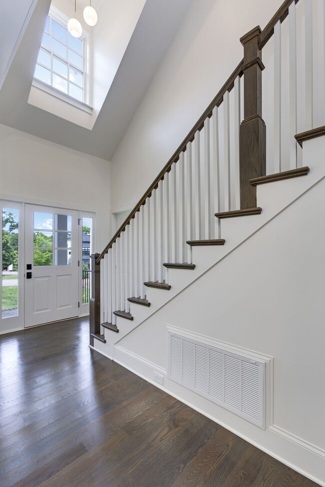 Building Photo - 1413 Clifton Ln