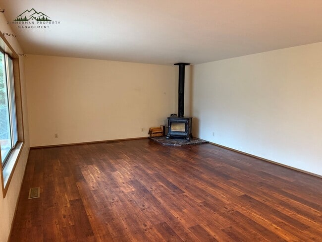 Building Photo - McKenzie HWY 3-bedroom/ 2bath