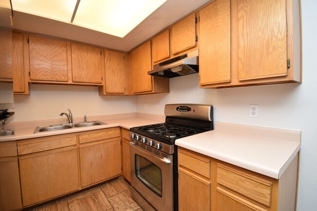 Building Photo - 2 Bed 2 Bath Condo at The Preserve in Salt Lake City!!!