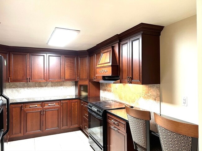 Building Photo - 30 Revere Beach Pkwy