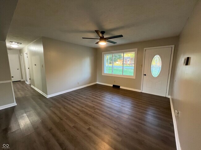 Foto del edificio - 4343 W Fairview Rd