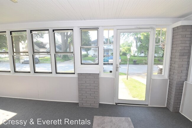 Building Photo - 3 br, 1.5 bath House - 409 Tonti St.
