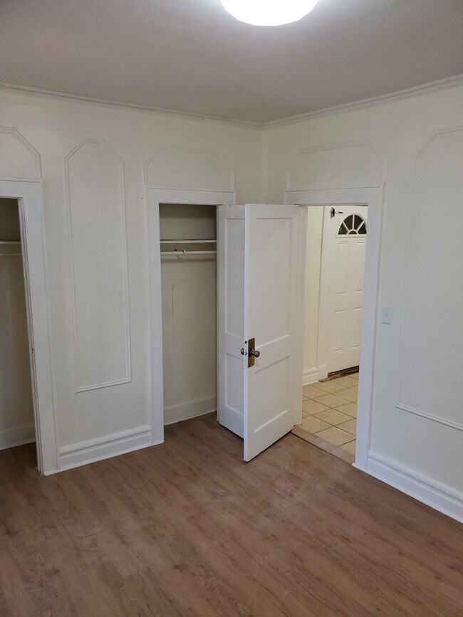 Foto del edificio - 300 Kerrigan Blvd