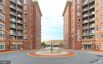 Building Photo - 4480 Market Commons Dr