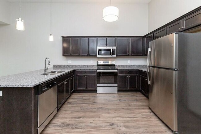 Foto del edificio - 2865 Spring Rose Cir