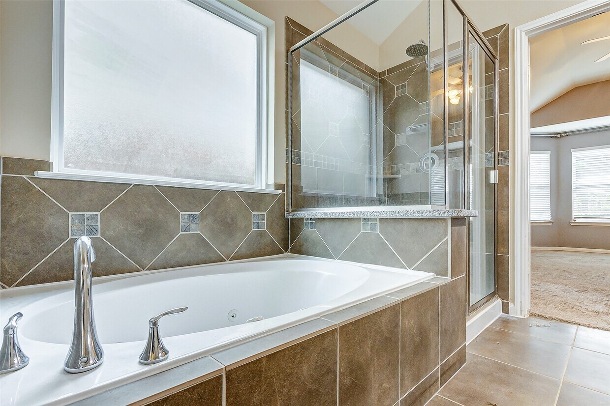 Building Photo - 9419 Sparrow Creek Ct