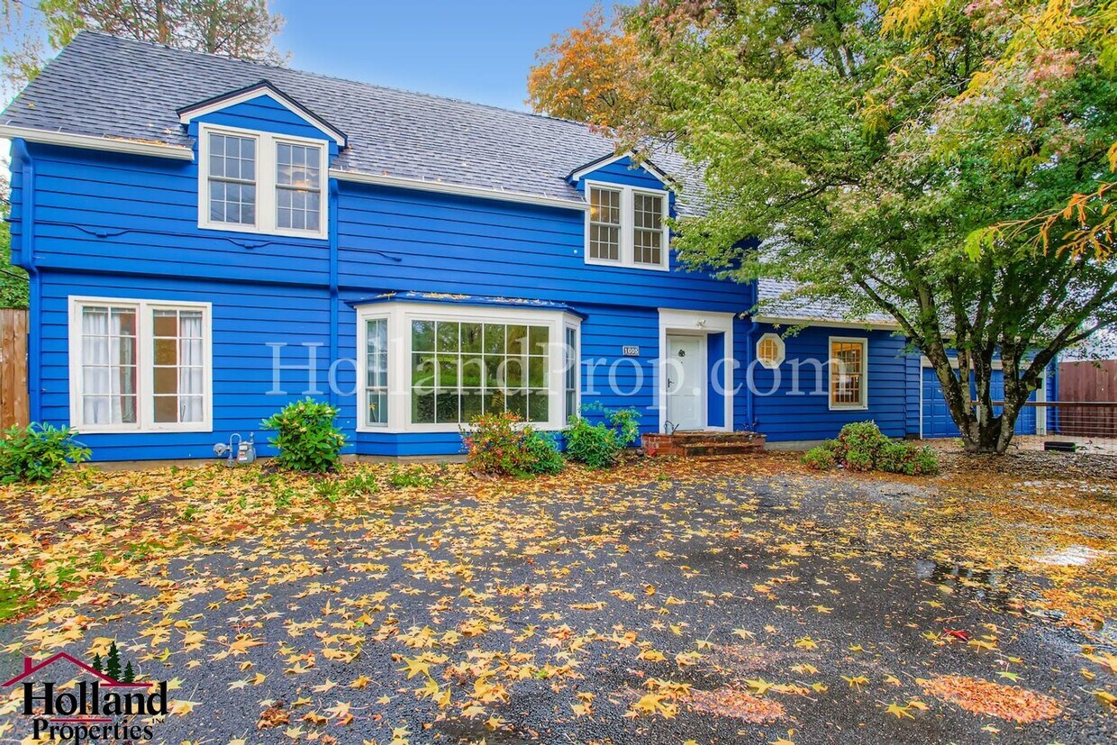 Primary Photo - Spacious 3-Bedroom Hillsboro Home with Spa...