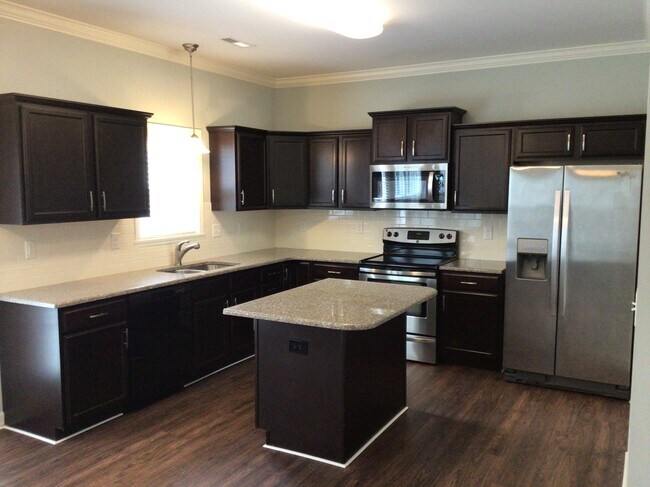 Foto del edificio - 2980 Cameron Village Ct