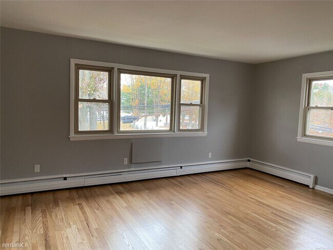 Building Photo - 1 br, 1 bath House - 10 Mallard Ln Apt 2B