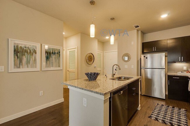 Building Photo - 1 bedroom in San Antonio TX 78233
