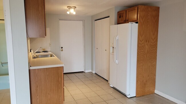 Foto del edificio - 145 Pleasant St