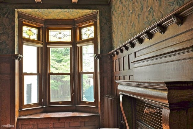 Building Photo - 4 br, 2.5 bath House - 606 6th St