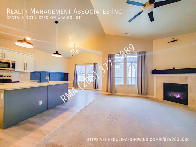 Building Photo - Modern 3 Bedroom Home in South West Meridian