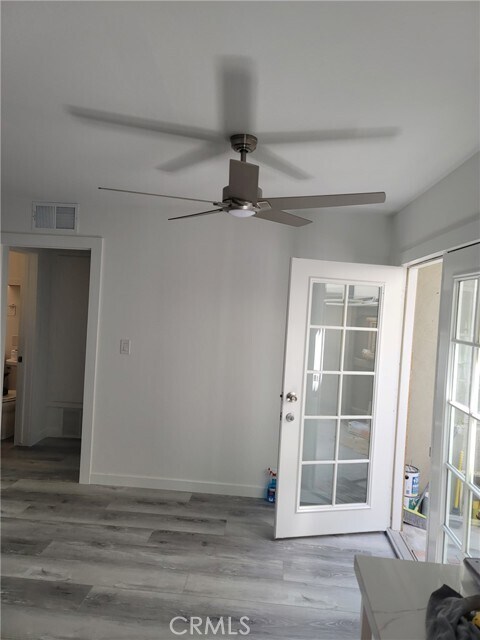 Foto del edificio - 1144 W Balboa Blvd