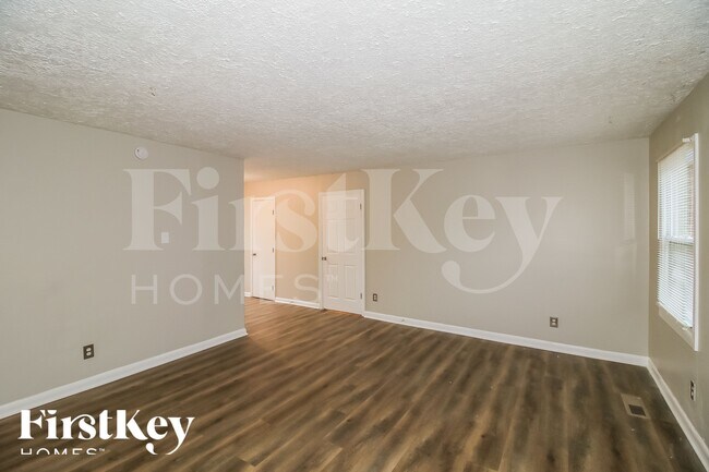 Foto del edificio - 6683 Wolf River Dr