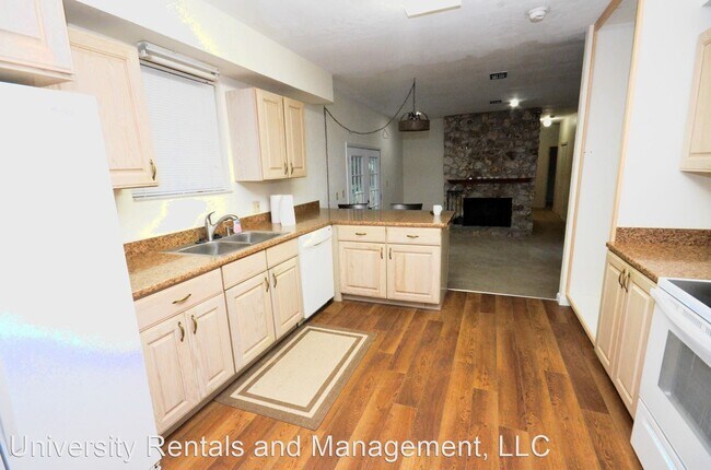 Building Photo - 4 br, 3 bath House - 315 NW 28th Street