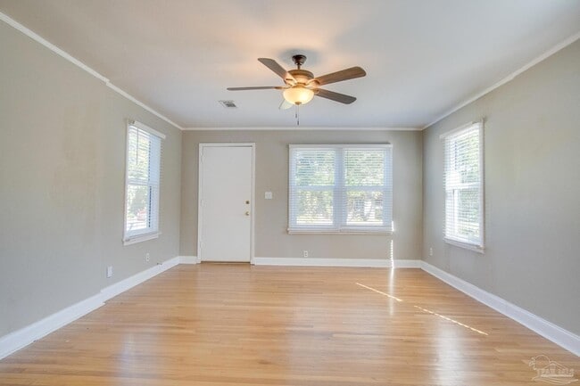 Building Photo - 2303 N 20th Ave