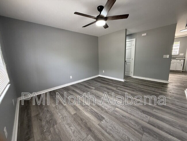 Foto del edificio - 3606 Mcvay Street Southwest