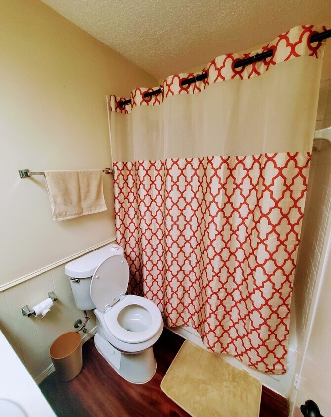 Foto principal - 6470 Argo St