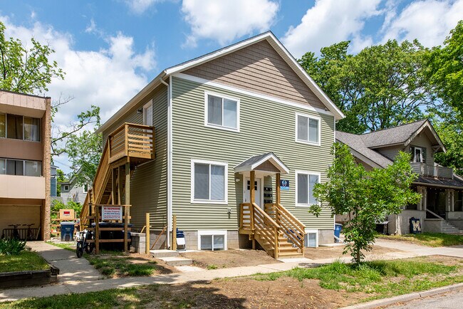 Foto del edificio - 943 Dewey Ave