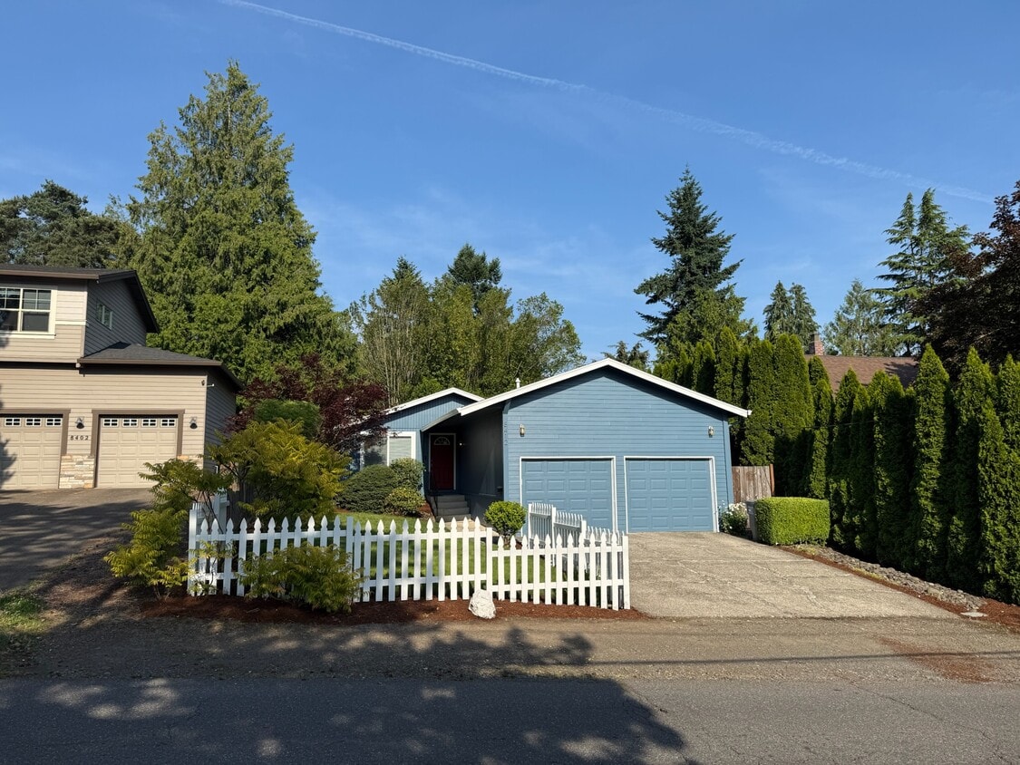 Primary Photo - 8412 SW 30th Ave