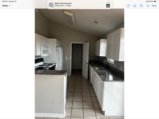 Kitchen - 620 Marshview Ln