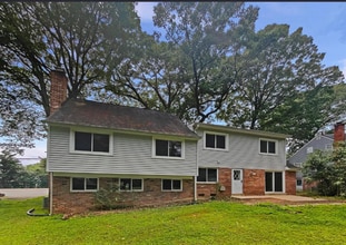 Building Photo - 9604 Braddock Rd