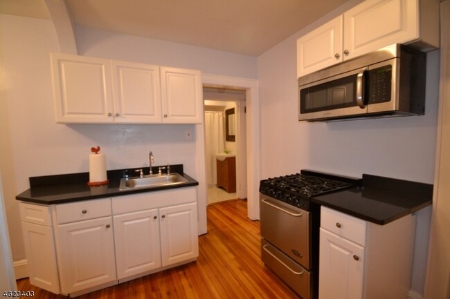 Building Photo - 118 Anchor Pl