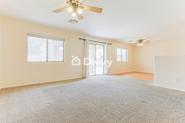 Foto del edificio - 2134 W Roosevelt Ave