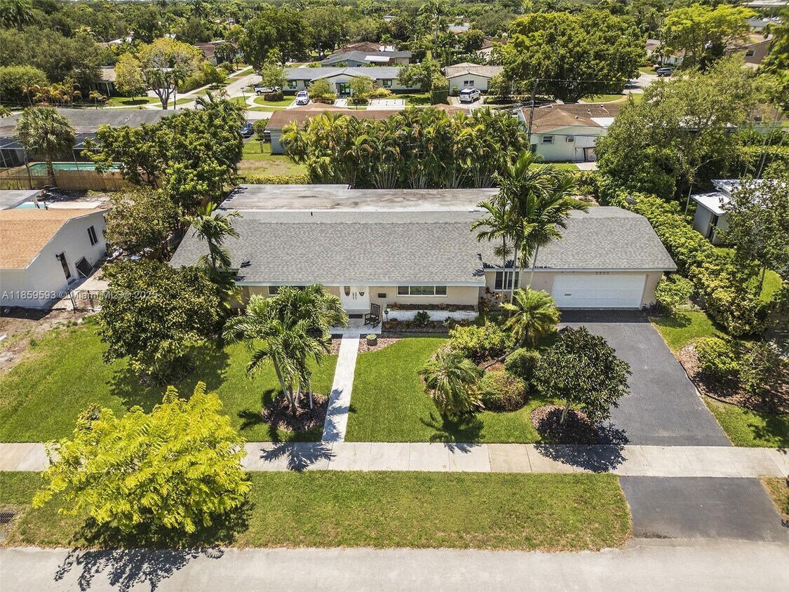 Foto principal - 8520 SW 84th Terrace
