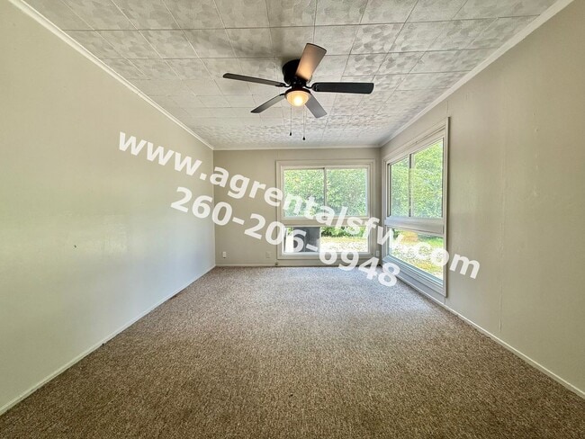 Foto del edificio - 1608 Babcock Dr