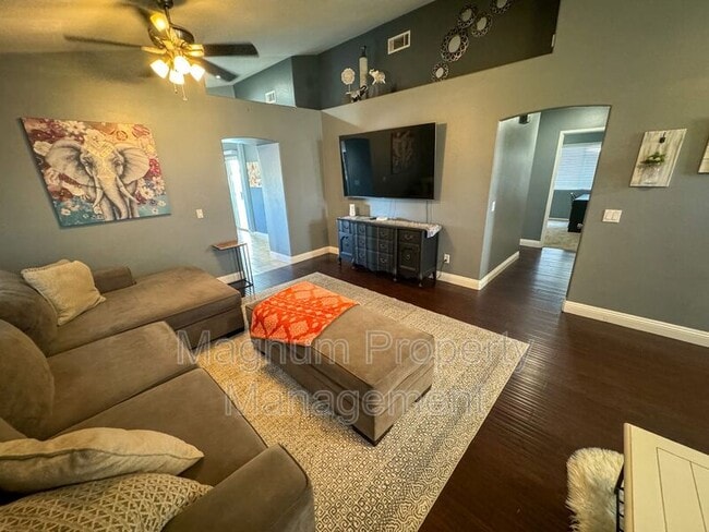 Building Photo - 30594 Glaspell Ct