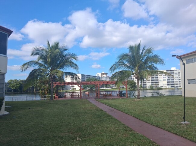 Photo - 1605 NE Miami Gardens Dr Apartment