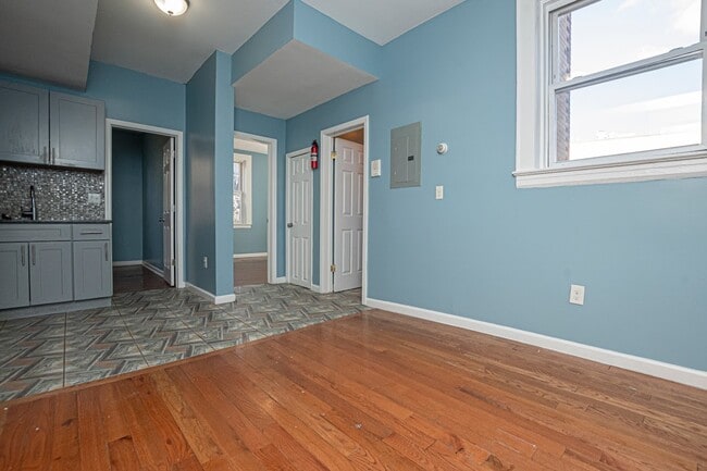 Building Photo - 21 Stuyvesant Ave