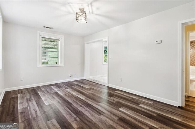Foto del edificio - 1338 Graymont Dr SW