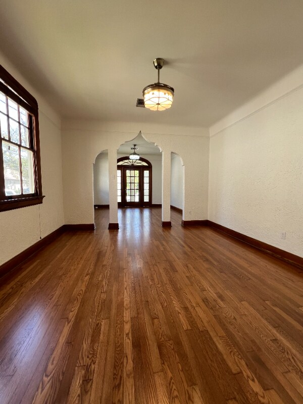 Foto del edificio - 222 Phosphor Ave