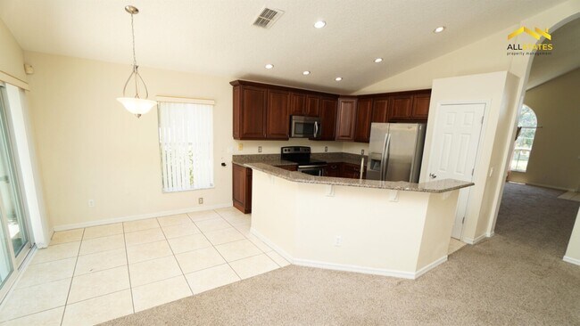 Building Photo - 3539 Foxcroft Cir
