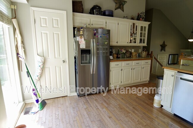 Foto del edificio - 21247 W 120th St