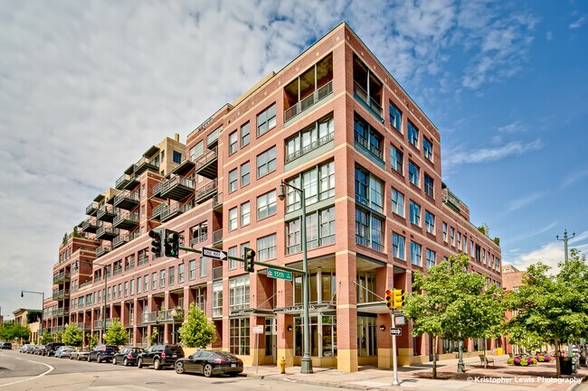 Building Photo - 1499 Blake St