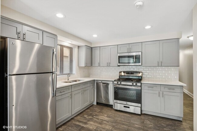 Foto del edificio - 3940 N Narragansett Ave