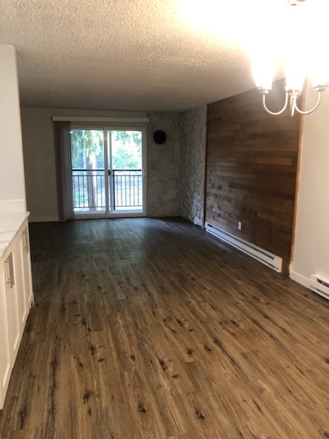 Photo - 14620 NE 31st St (Bellevue, WA)