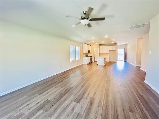 Building Photo - 2117 Gustavus Dr