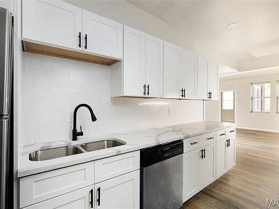 Foto del edificio - 5909 Cates Ave