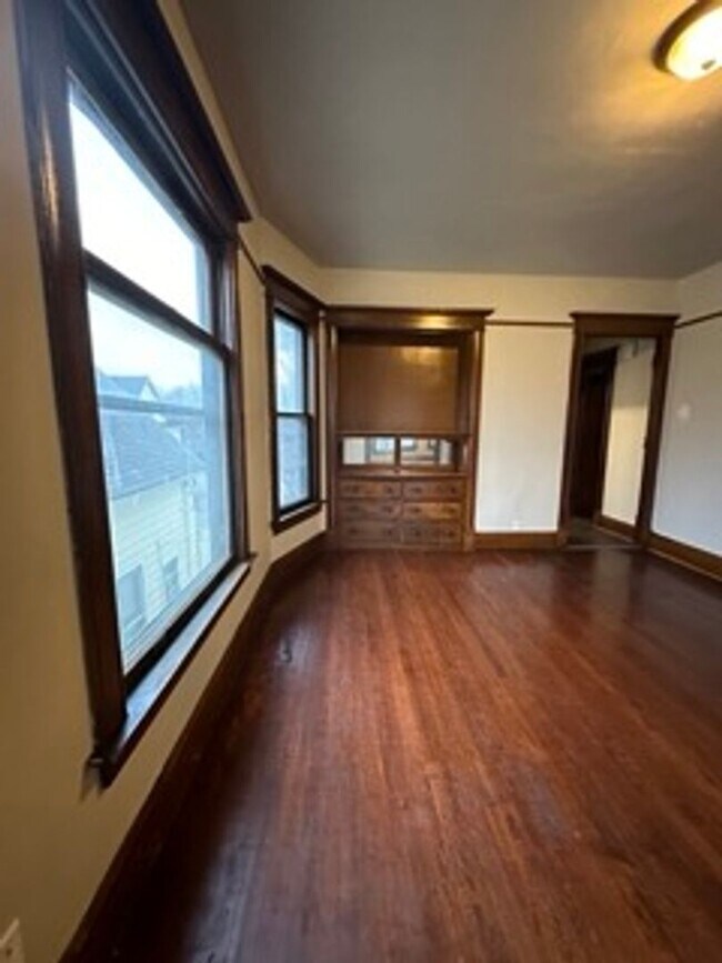 Foto del edificio - 2355 N Hubbard St