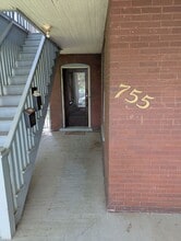 Building Photo - 755-757 W 3rd St