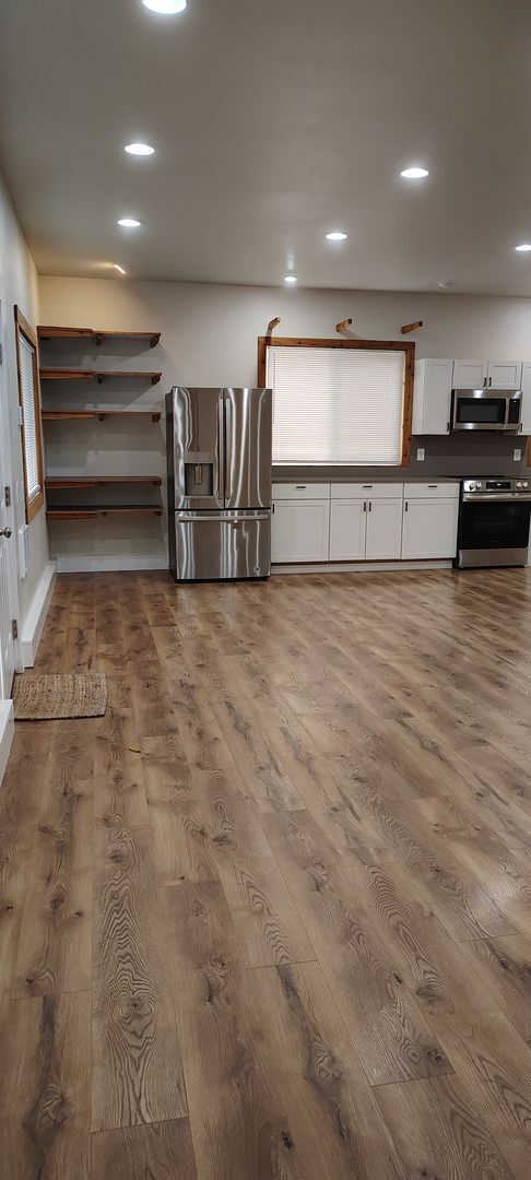 Building Photo - ^^^^^ Loft-Style 2BDR in the Woods! ^^^^^